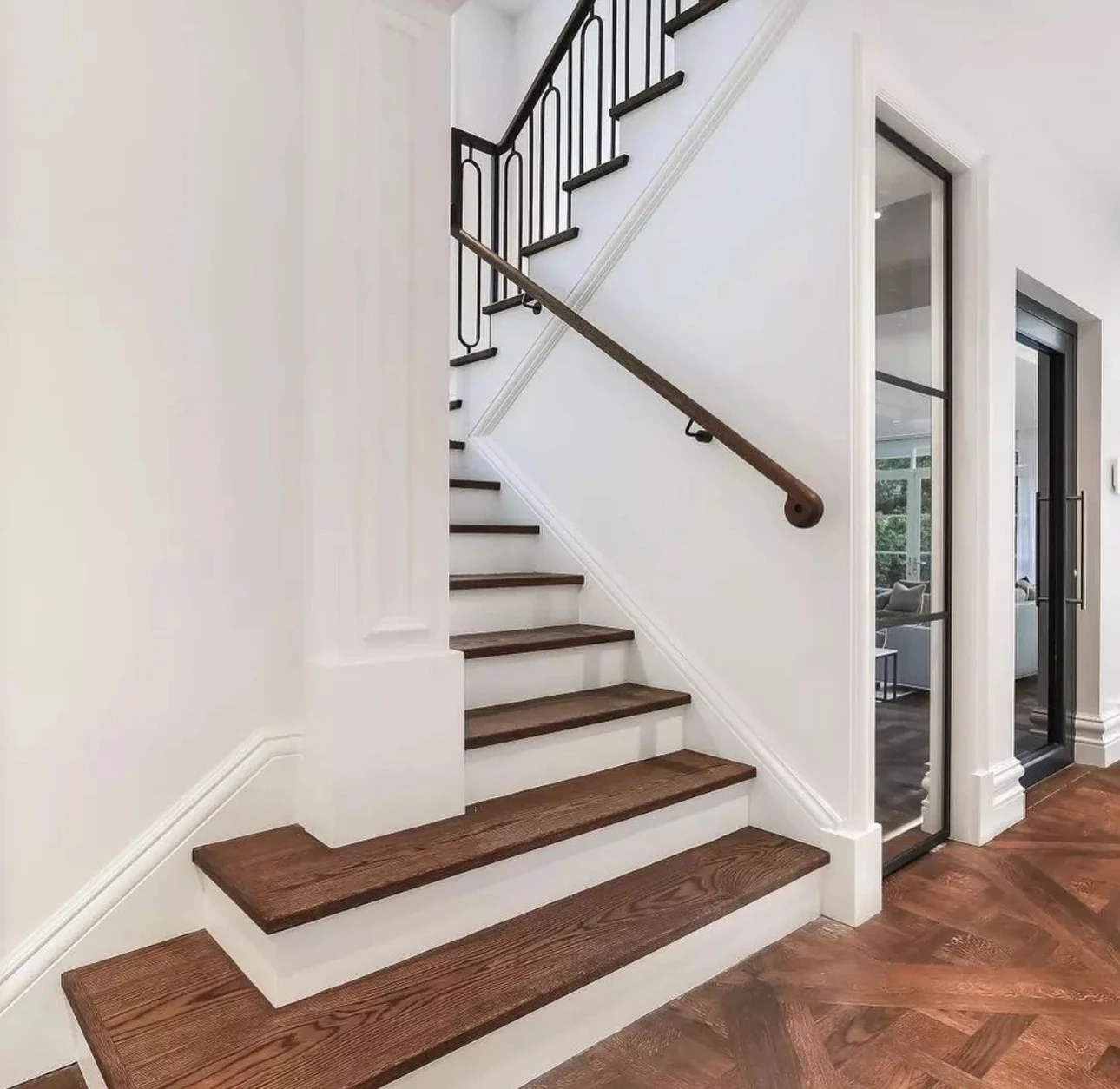 Apollo Flooring stairway